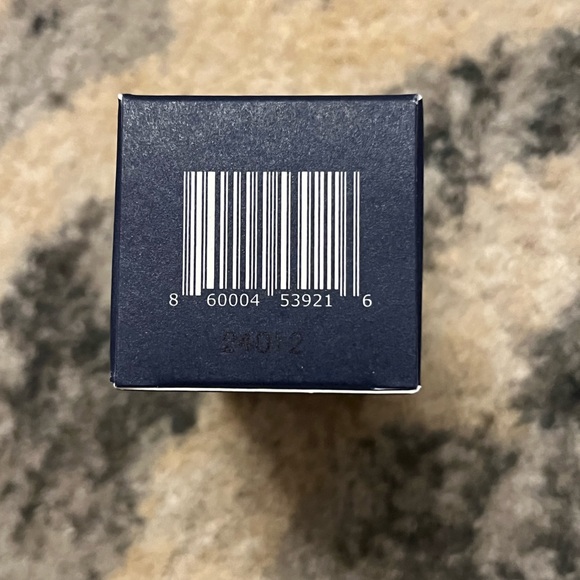 New in box Deliverance serum from Dieux - Picture 5 of 7